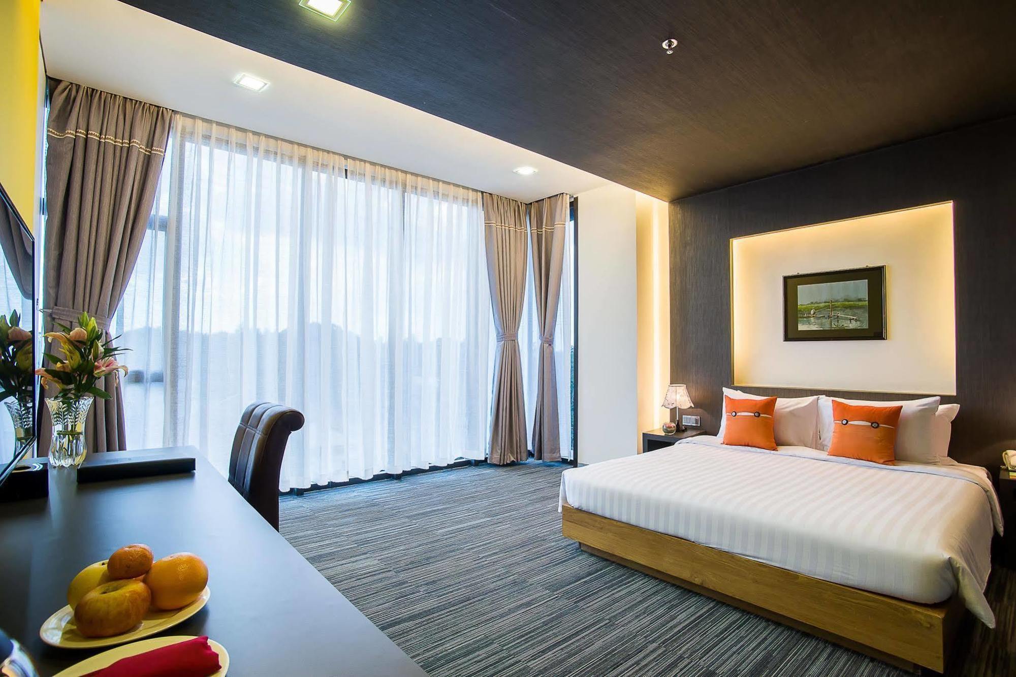 Tryp By Wyndham Yangon Exterior foto