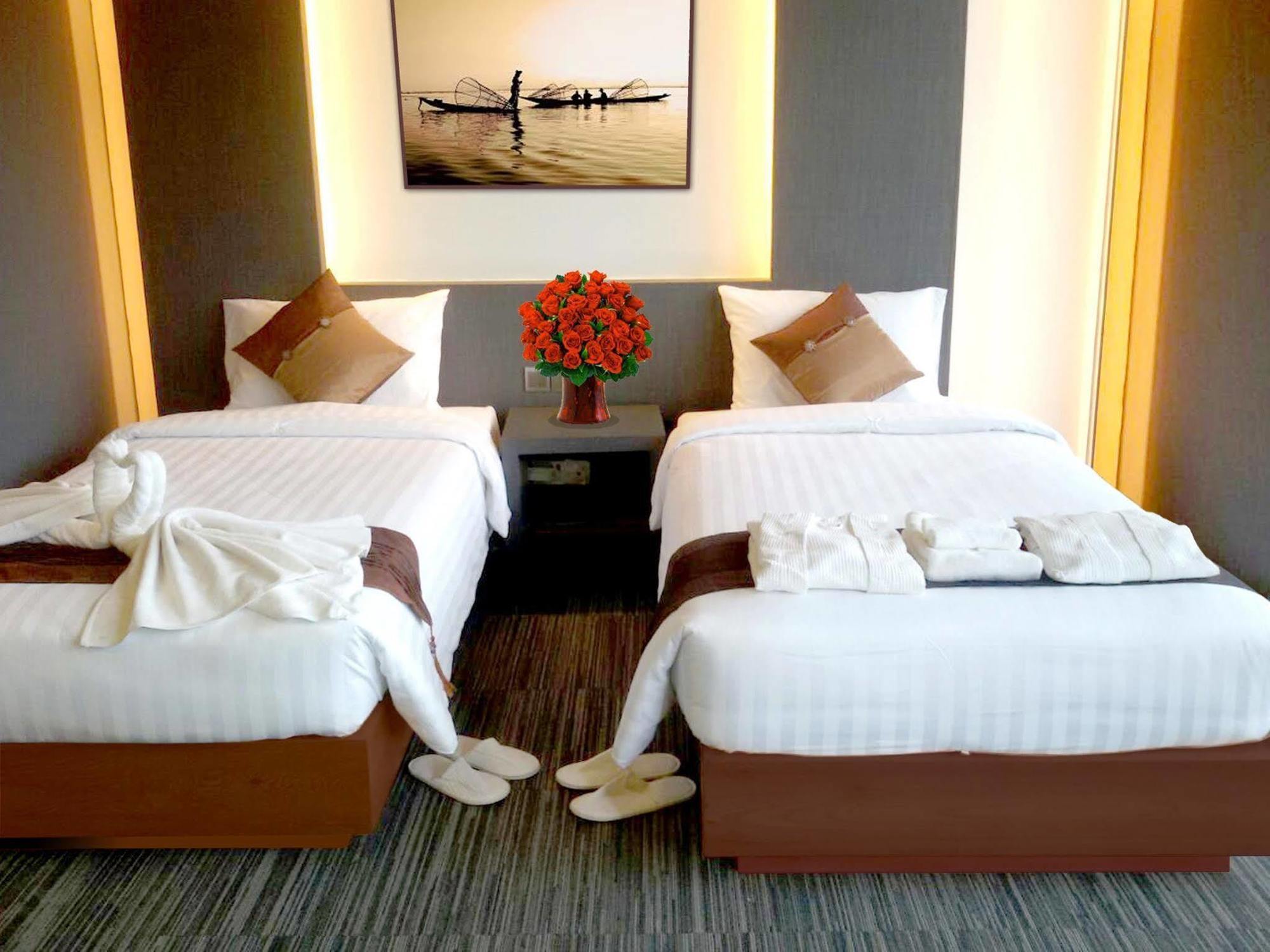 Tryp By Wyndham Yangon Exterior foto