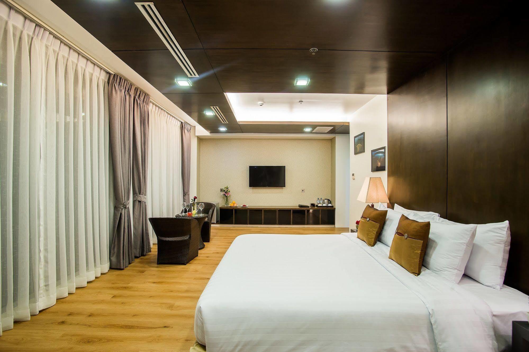 Tryp By Wyndham Yangon Exterior foto